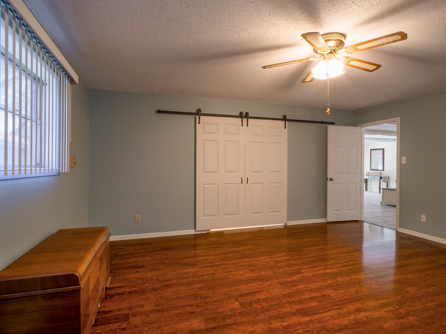 106 Flamingo Cir, Marble Falls, TX 78654