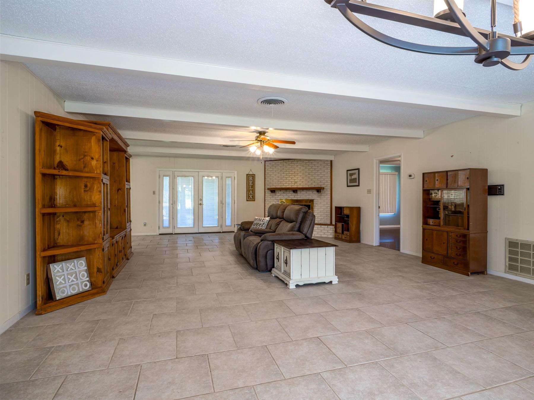 106 Flamingo Cir, Marble Falls, TX 78654