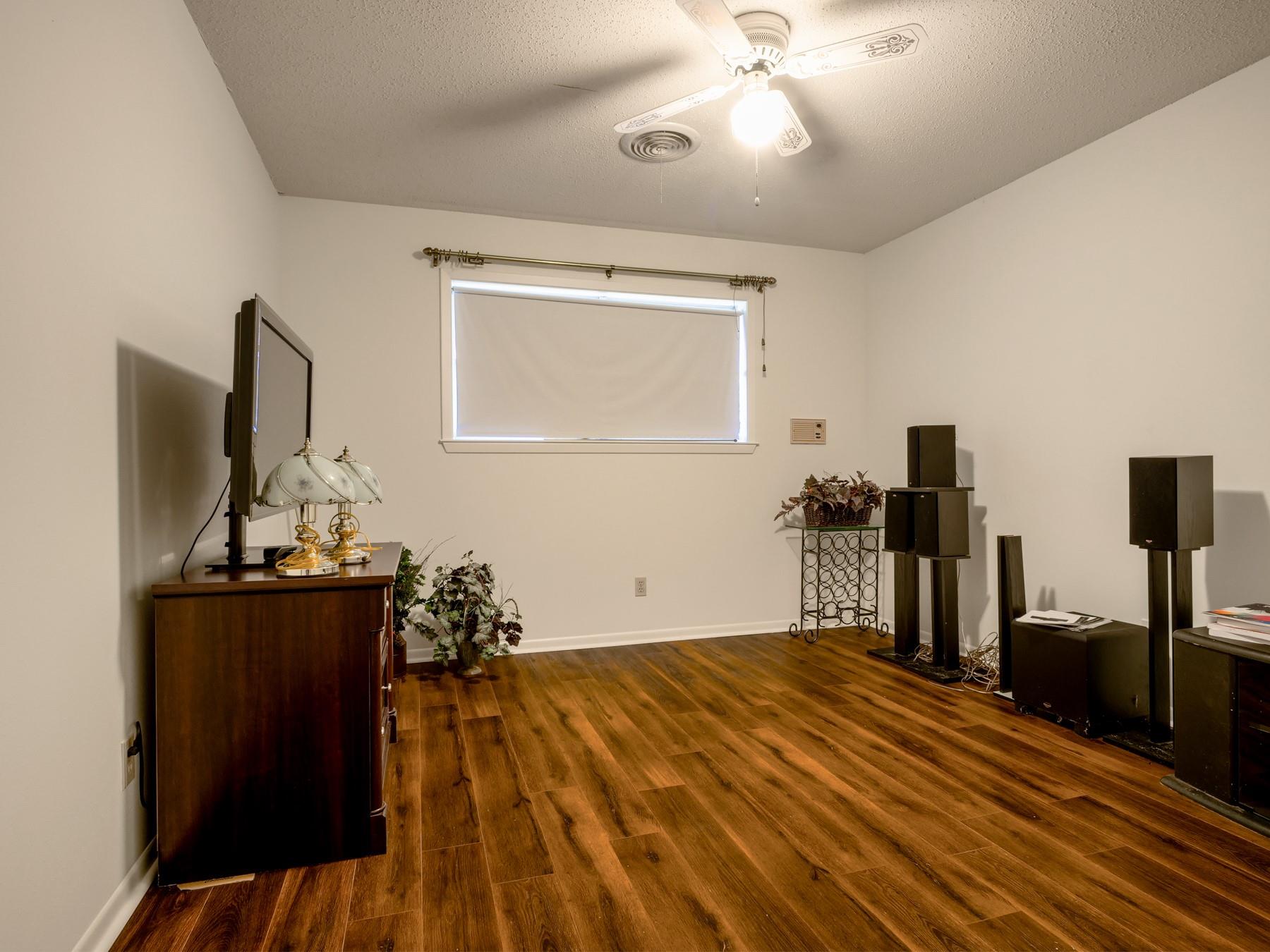 106 Flamingo Cir, Marble Falls, TX 78654