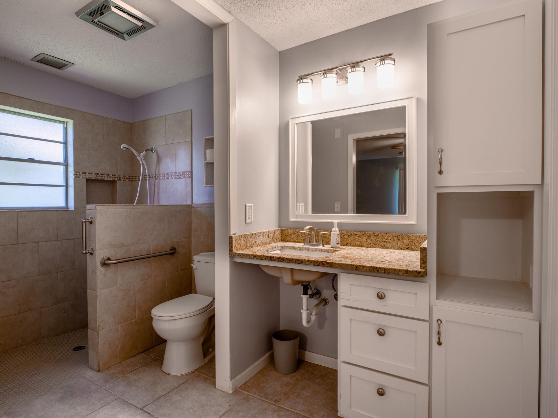 106 Flamingo Cir, Marble Falls, TX 78654