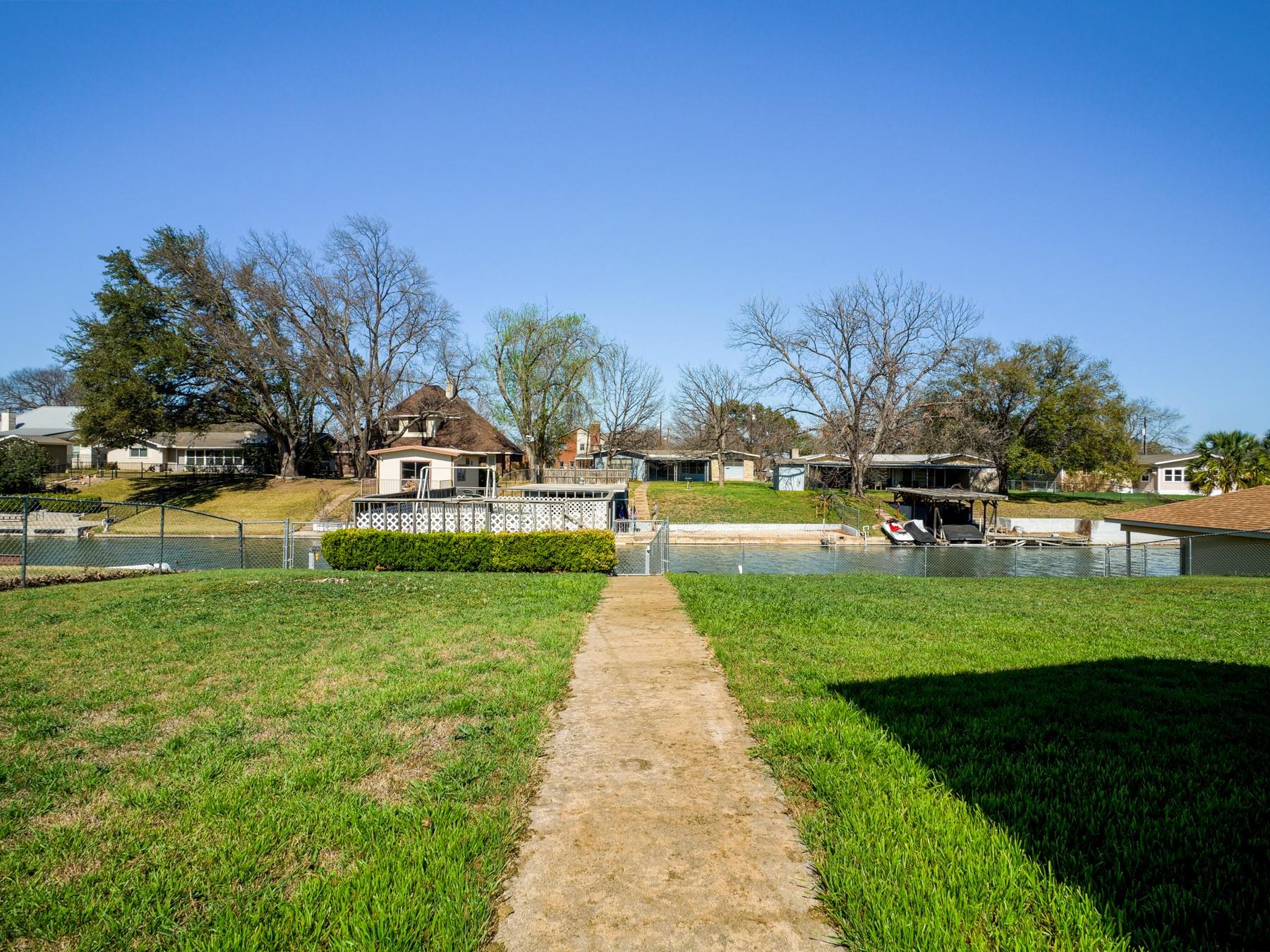 106 Flamingo Cir, Marble Falls, TX 78654