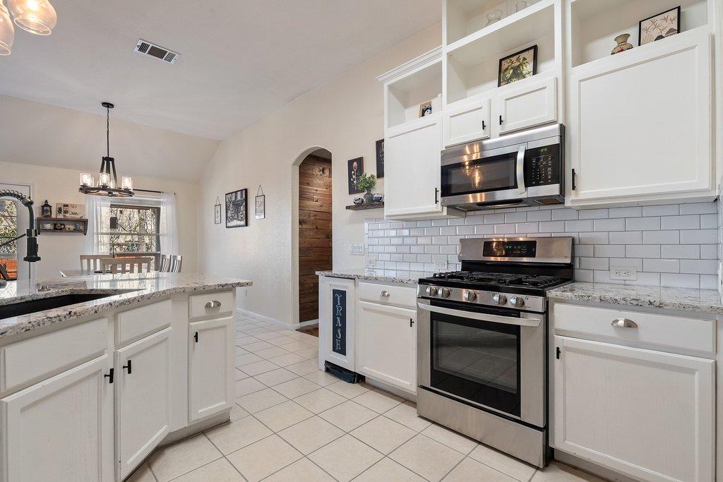 2305 Candle Ridge Trl, Georgetown, TX 78626