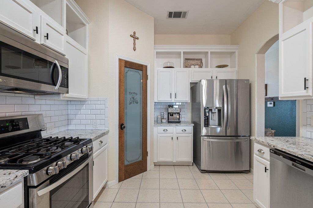 2305 Candle Ridge Trl, Georgetown, TX 78626