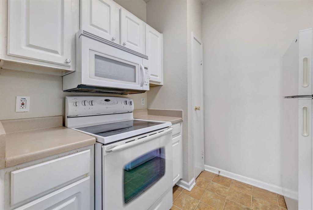 12166 Metric Blvd # 212, Austin, TX 78758