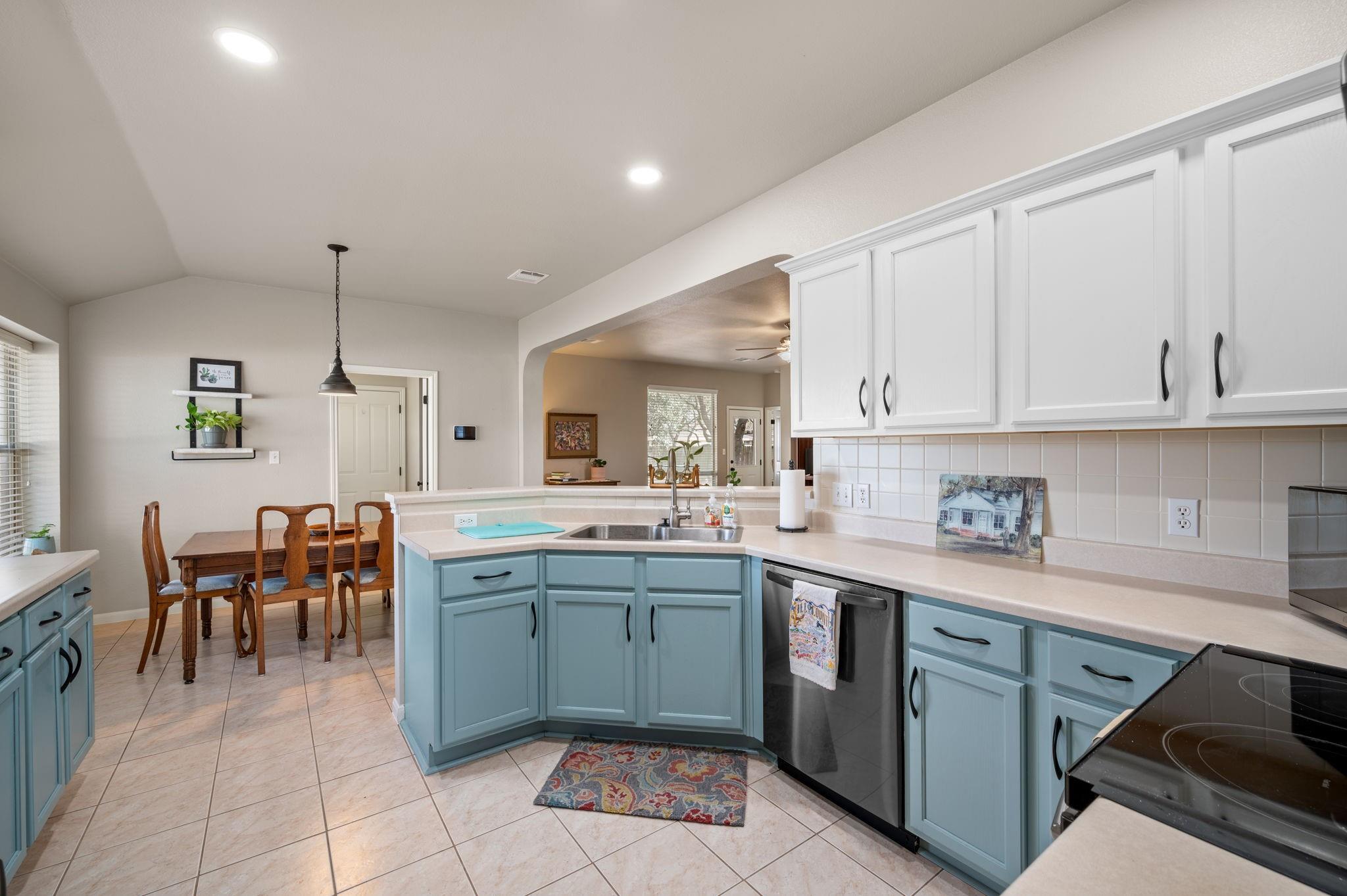 603 Prickly Pear Pass, Buda, TX 78610