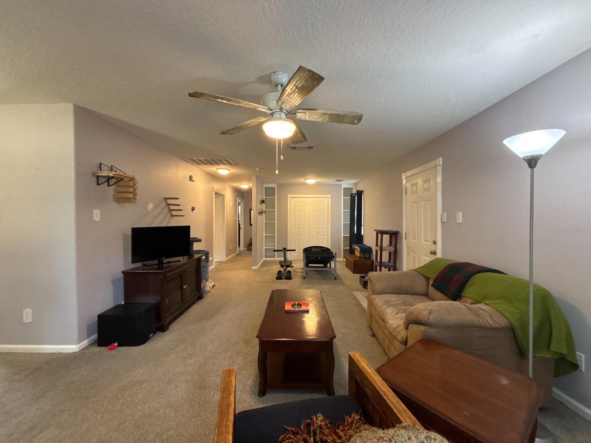 2518 Avenue H Ave, Dickinson, TX 77539