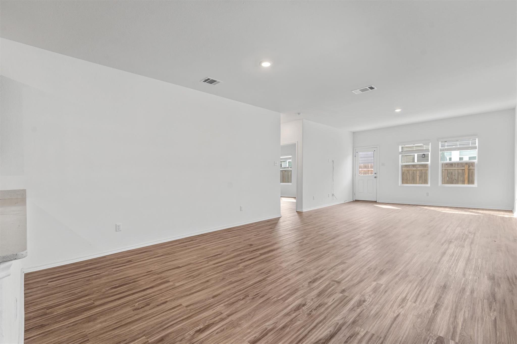 125 Mica Trl, Maxwell, TX 78656