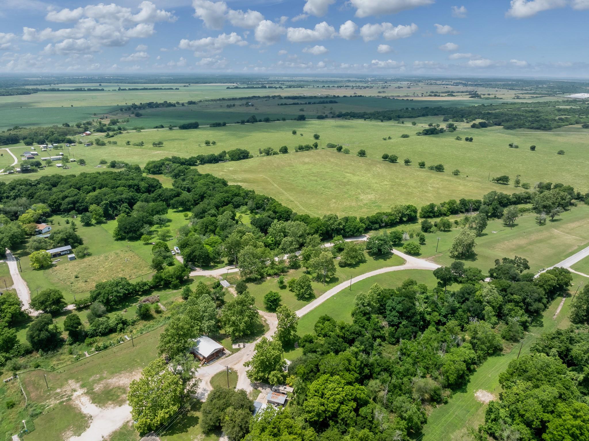 2091 Goodwin Rd, Gonzales, TX 78629