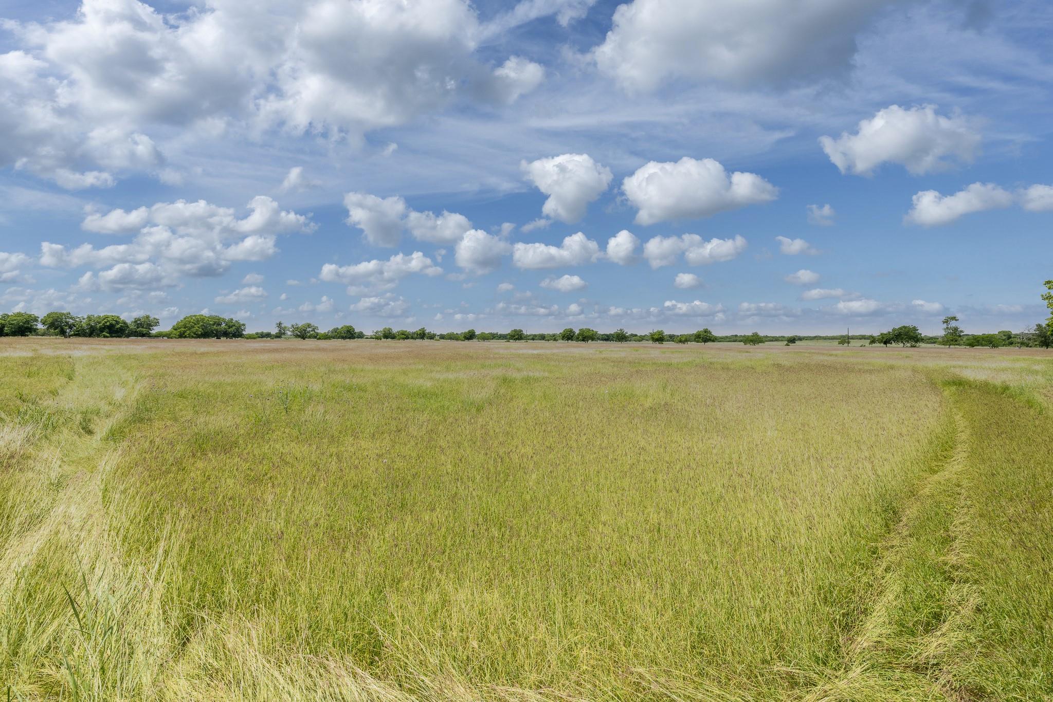2091 Goodwin Rd, Gonzales, TX 78629