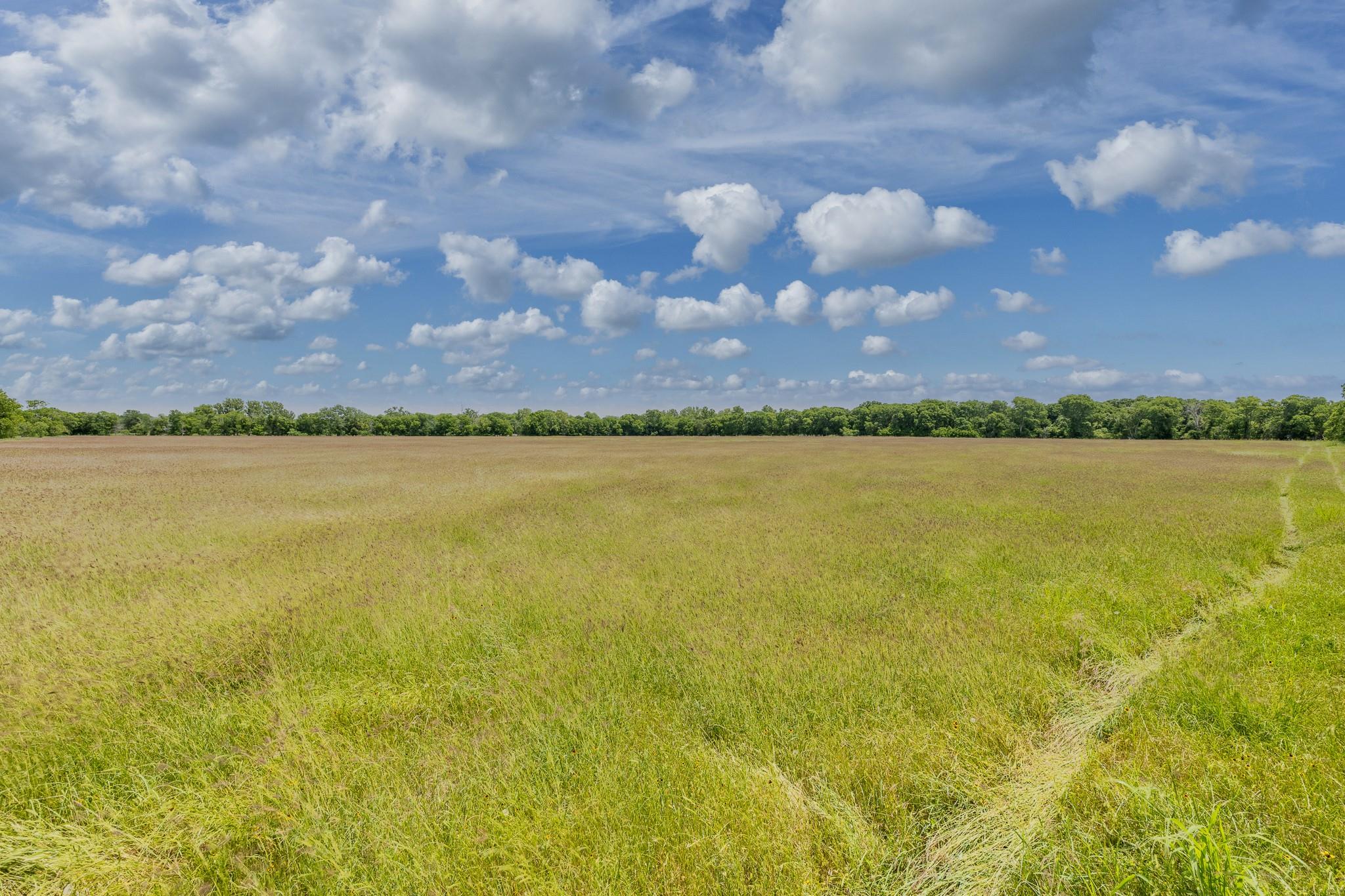 2091 Goodwin Rd, Gonzales, TX 78629