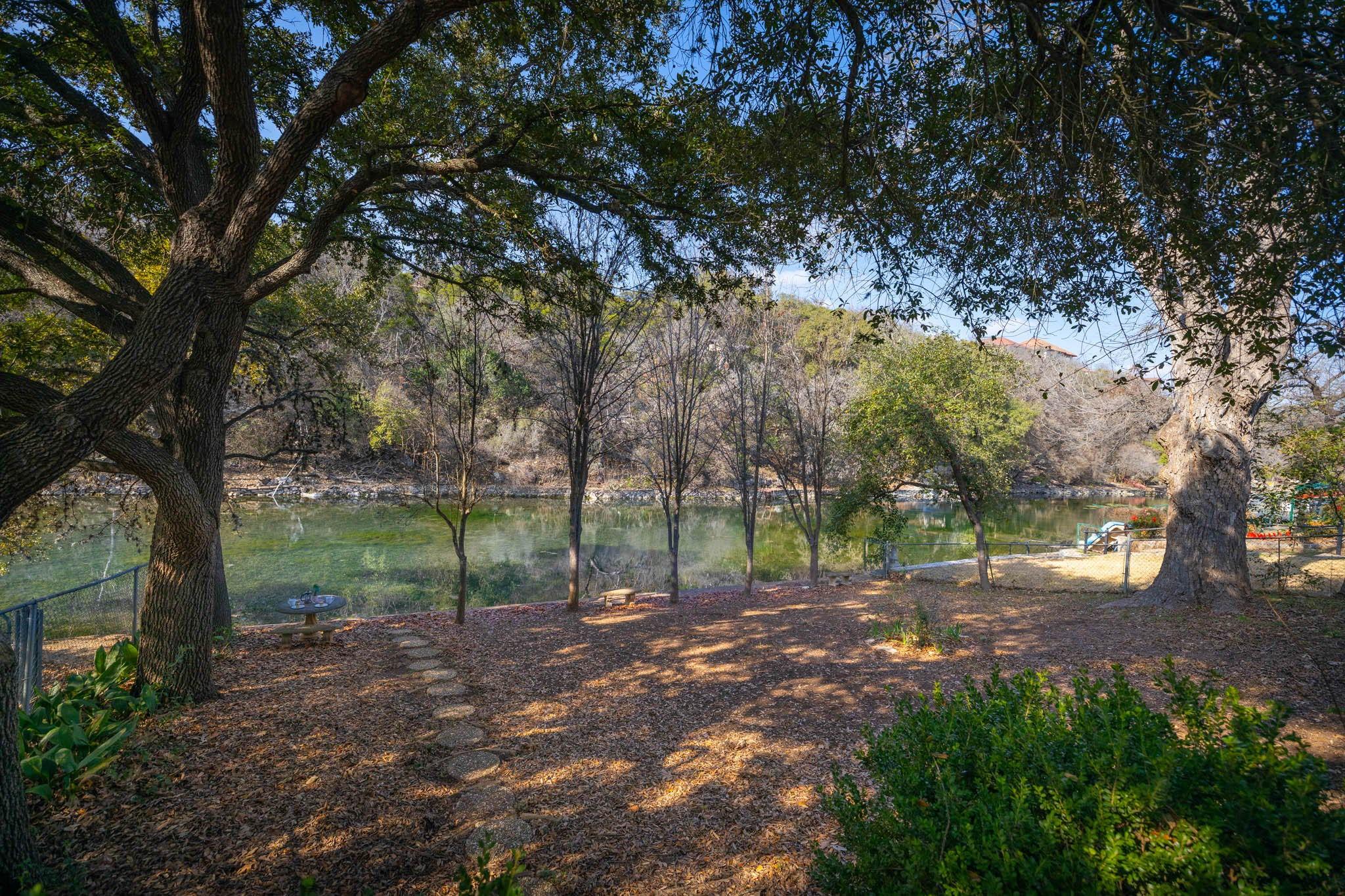 101 E Edgewater Ter, New Braunfels, TX 78130