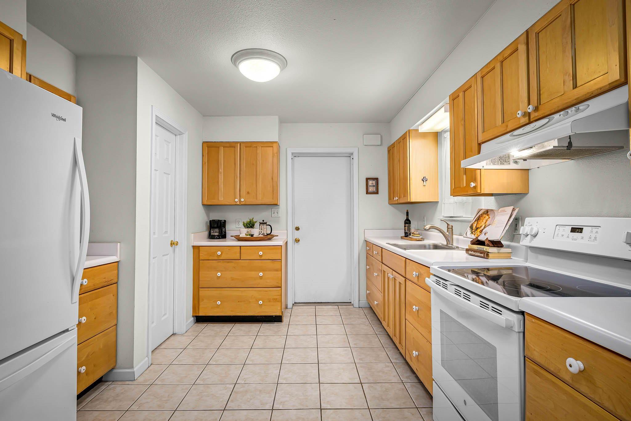 101 E Edgewater Ter, New Braunfels, TX 78130