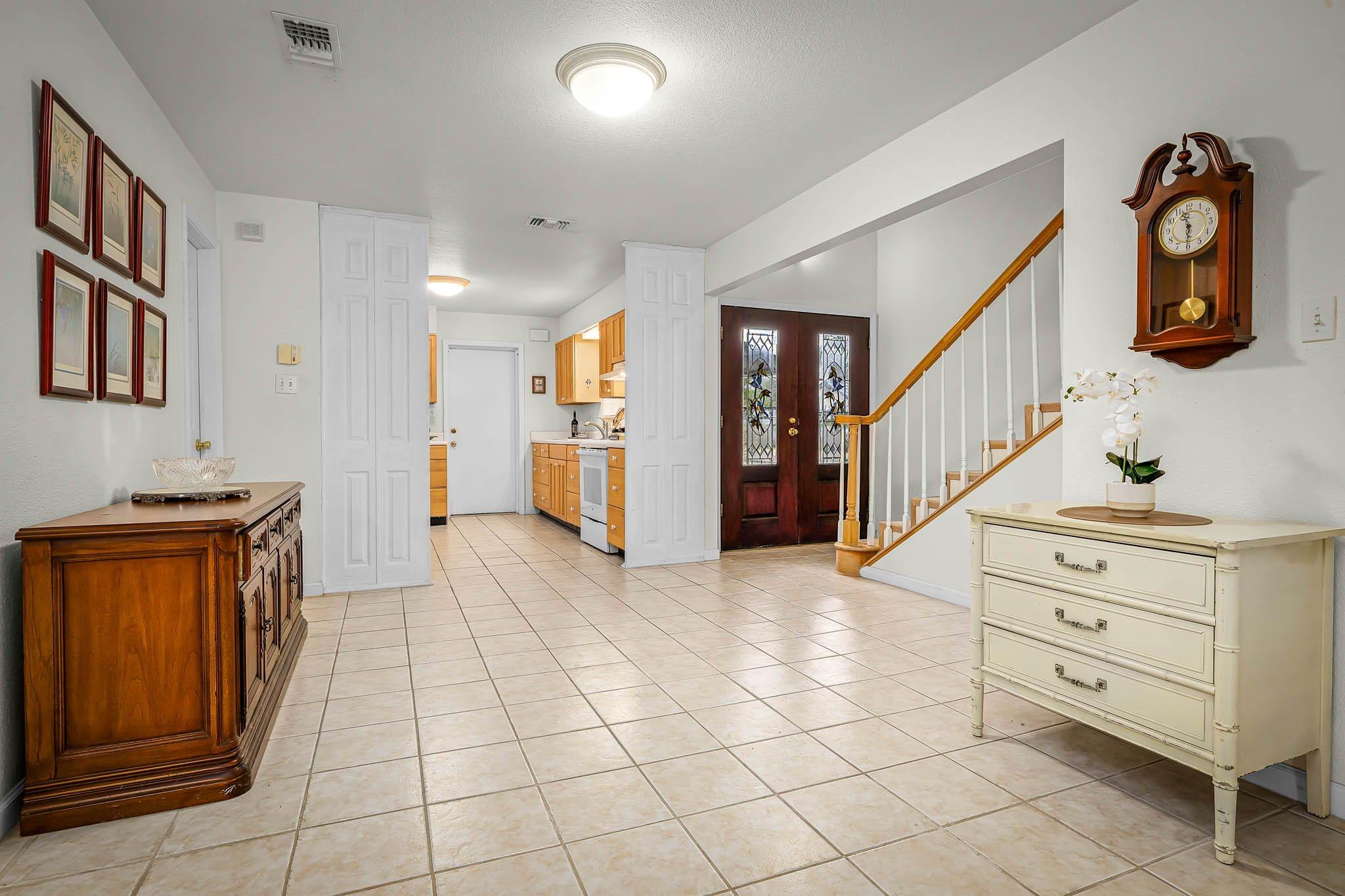 101 E Edgewater Ter, New Braunfels, TX 78130