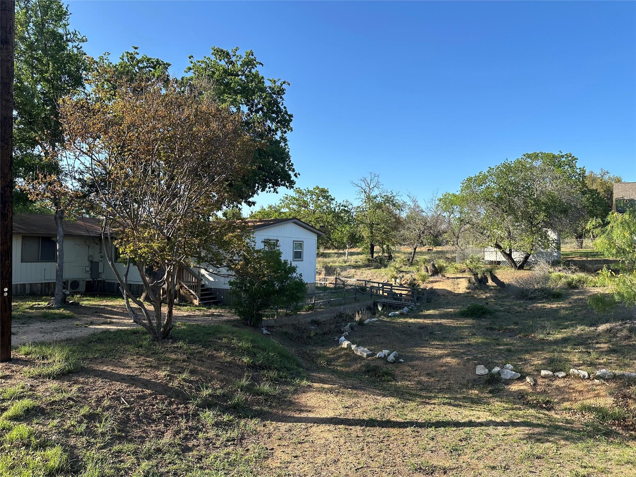 148 W Castleshoals Dr, Granite Shoals, TX 78654