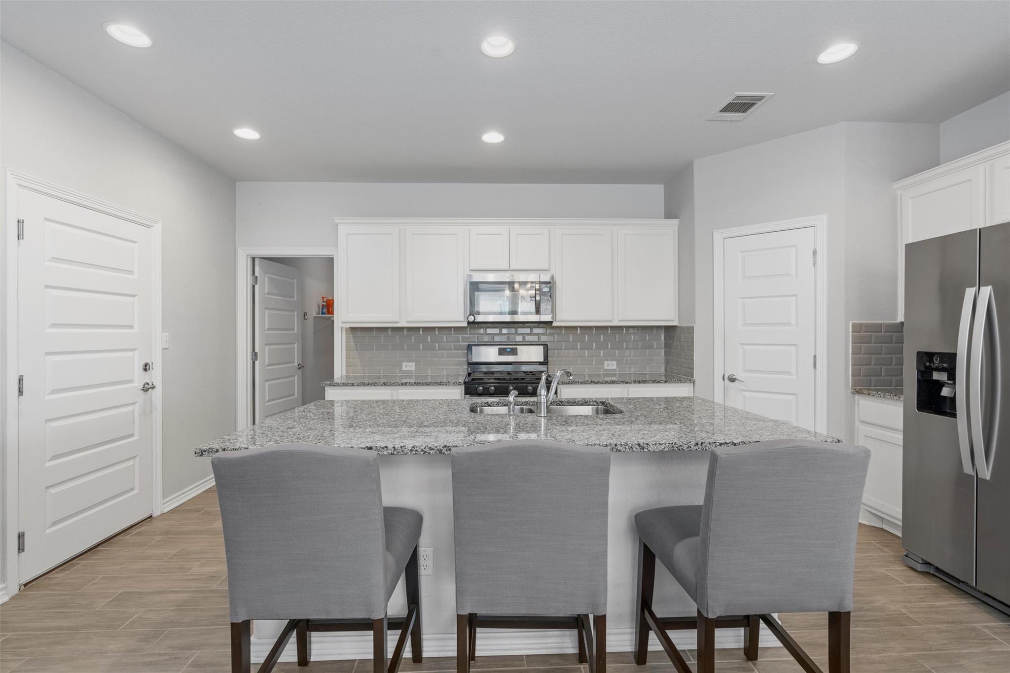 112 Spanish Foal Trl, Georgetown, TX 78626