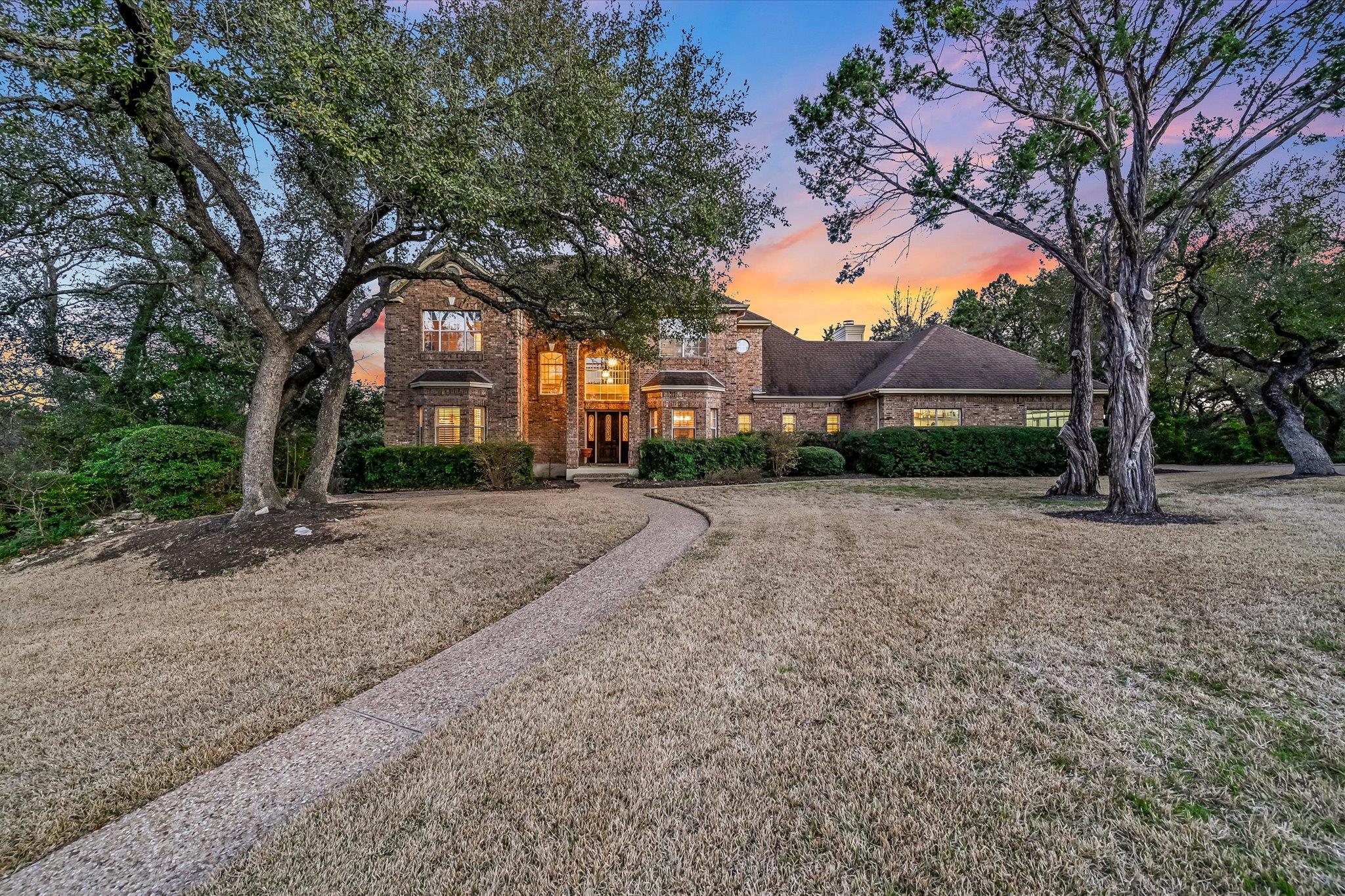 8001 Bell Mountain Dr, Austin, TX 78730