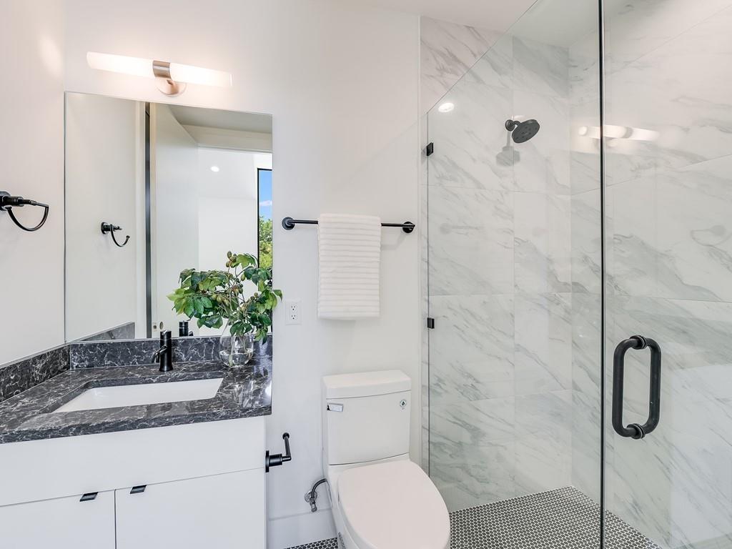 2903 E 14th St # 1, Austin, TX 78702