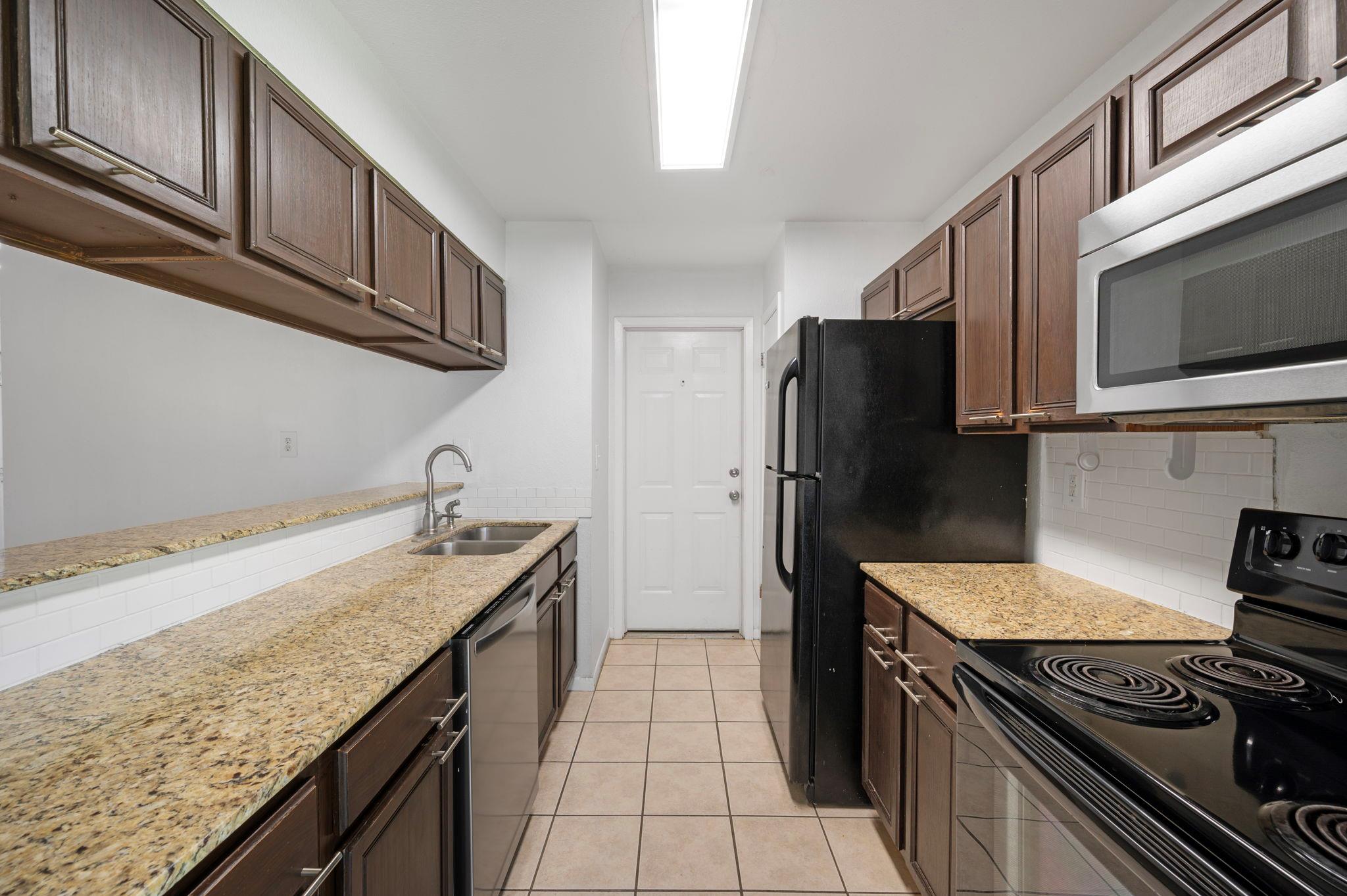 112 River Hills Ave, San Marcos, TX 78666