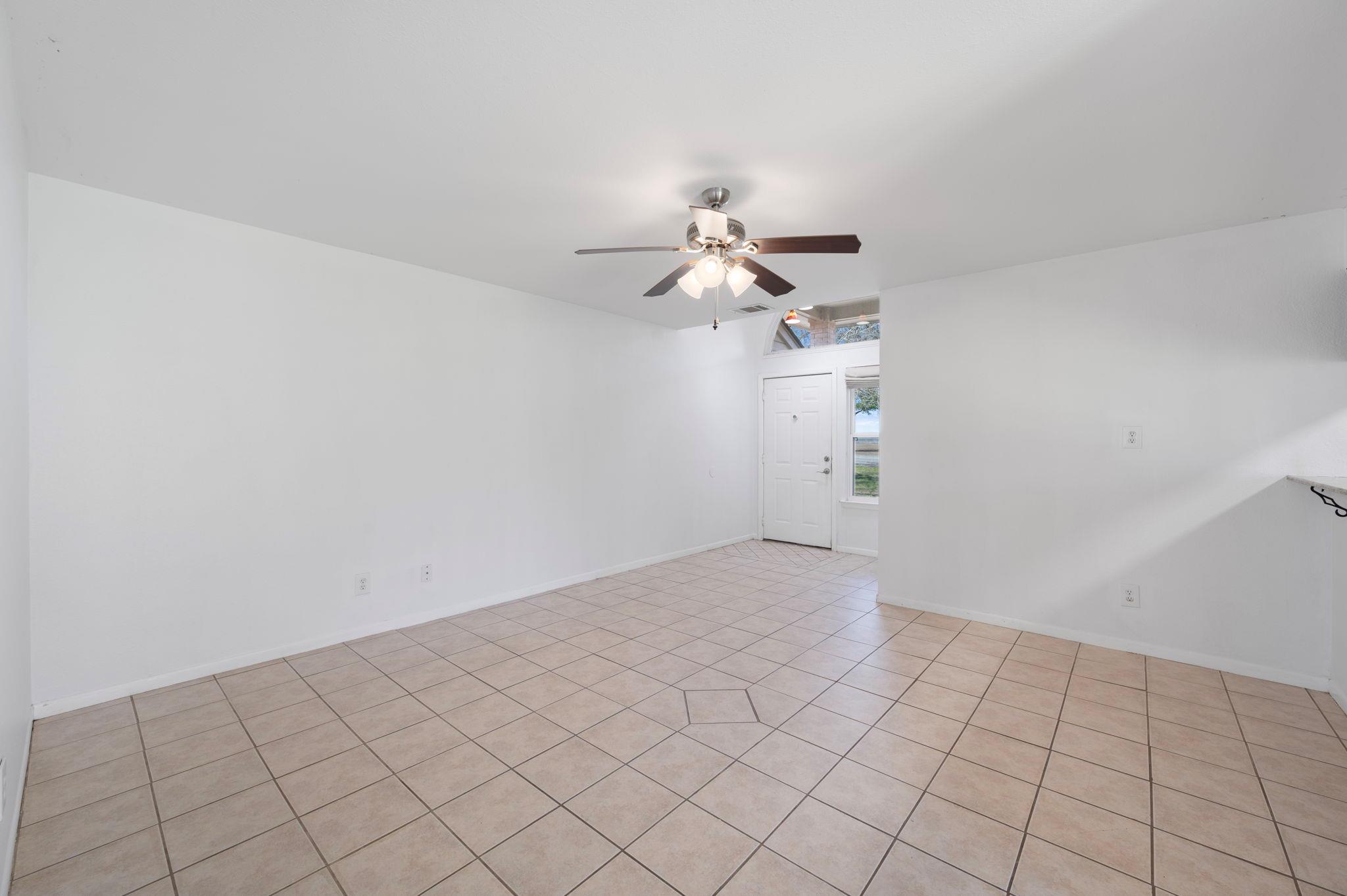 112 River Hills Ave, San Marcos, TX 78666