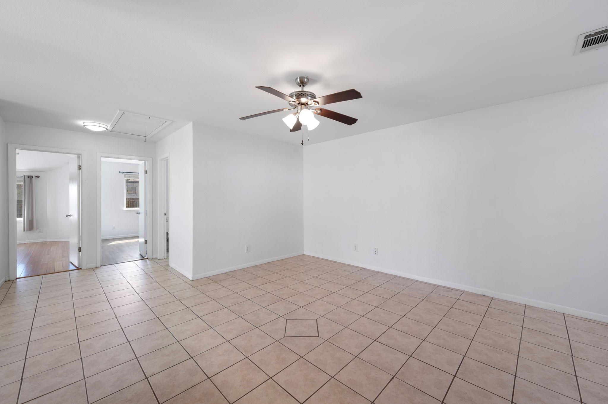 112 River Hills Ave, San Marcos, TX 78666