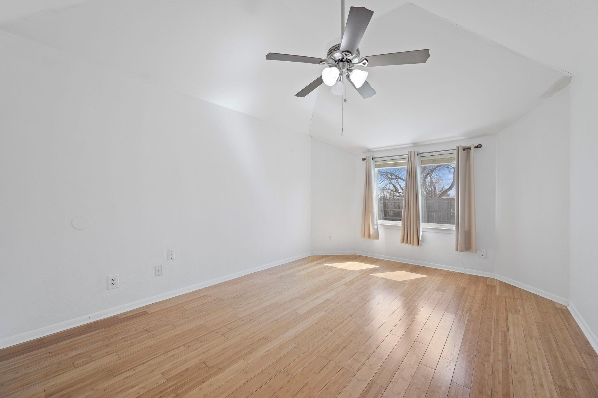 112 River Hills Ave, San Marcos, TX 78666