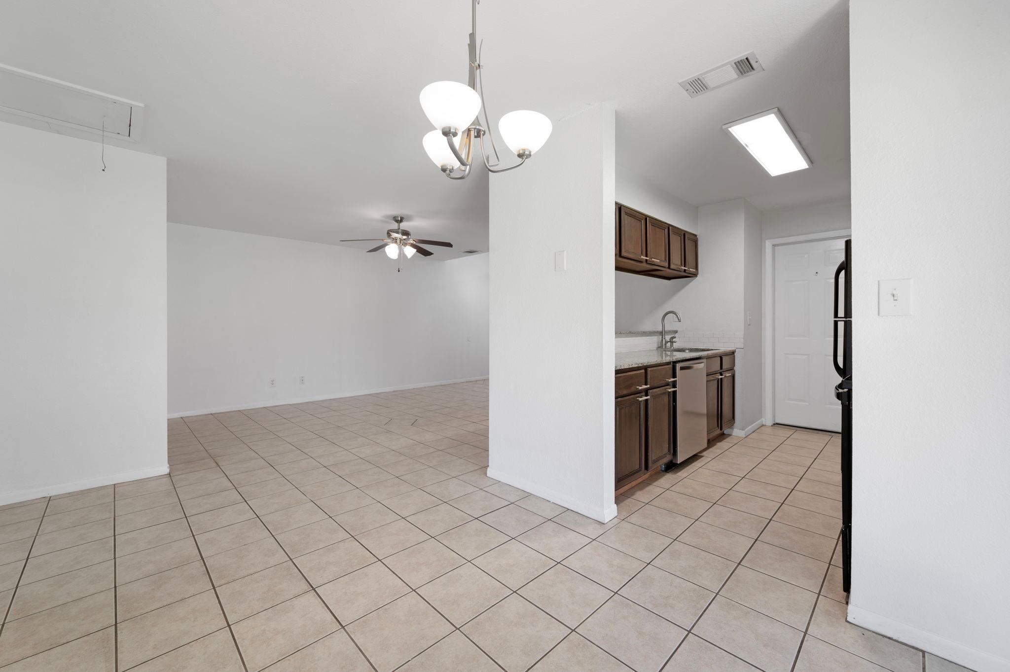 112 River Hills Ave, San Marcos, TX 78666