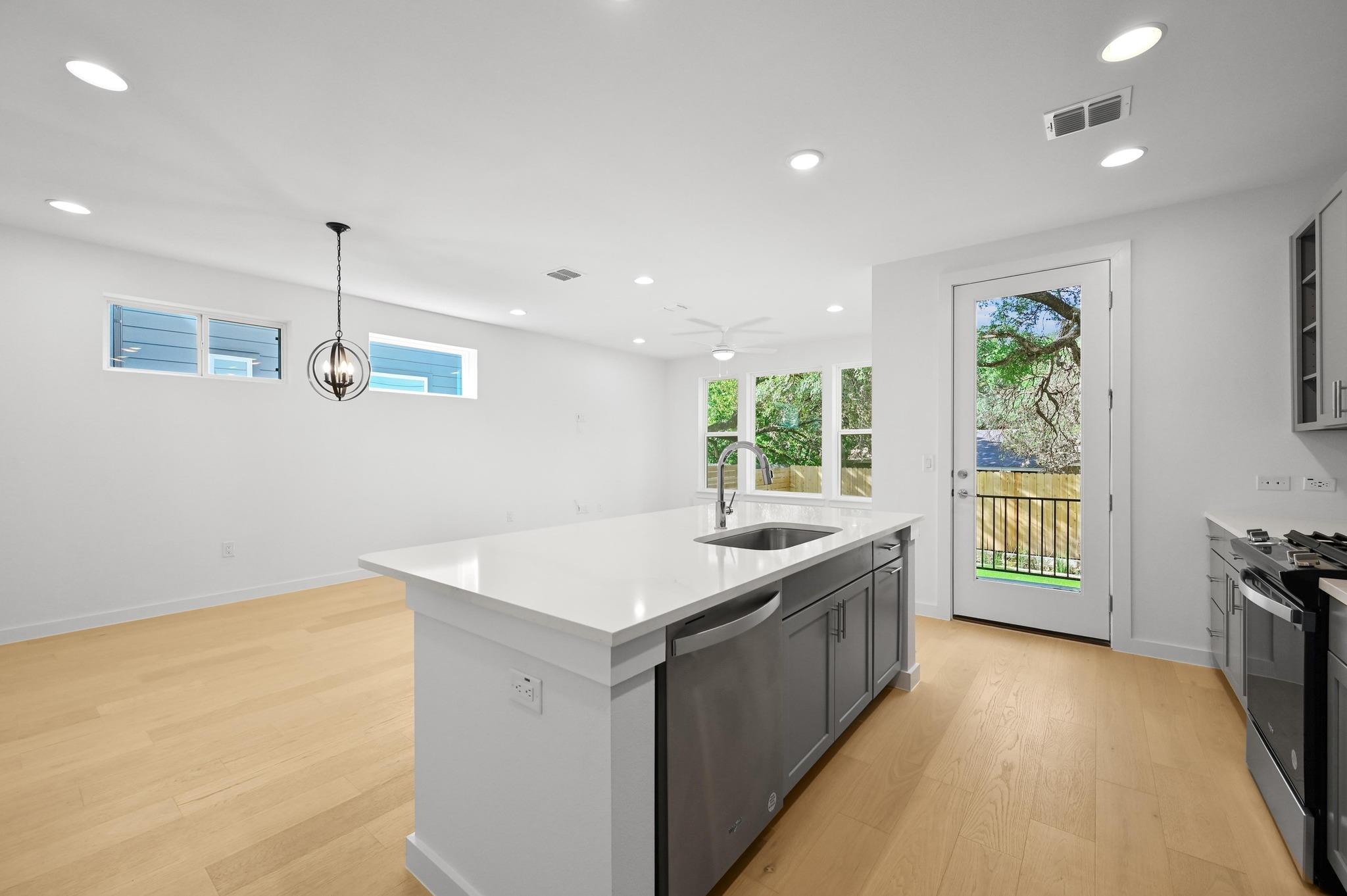 5107 Menchaca Rd # 9, Austin, TX 78745