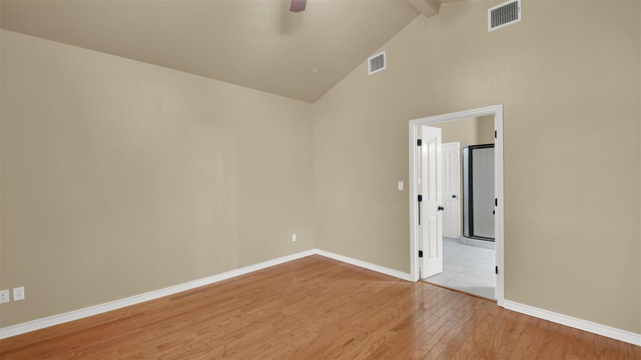 2300 Willow Ln, Taylor, TX 76574