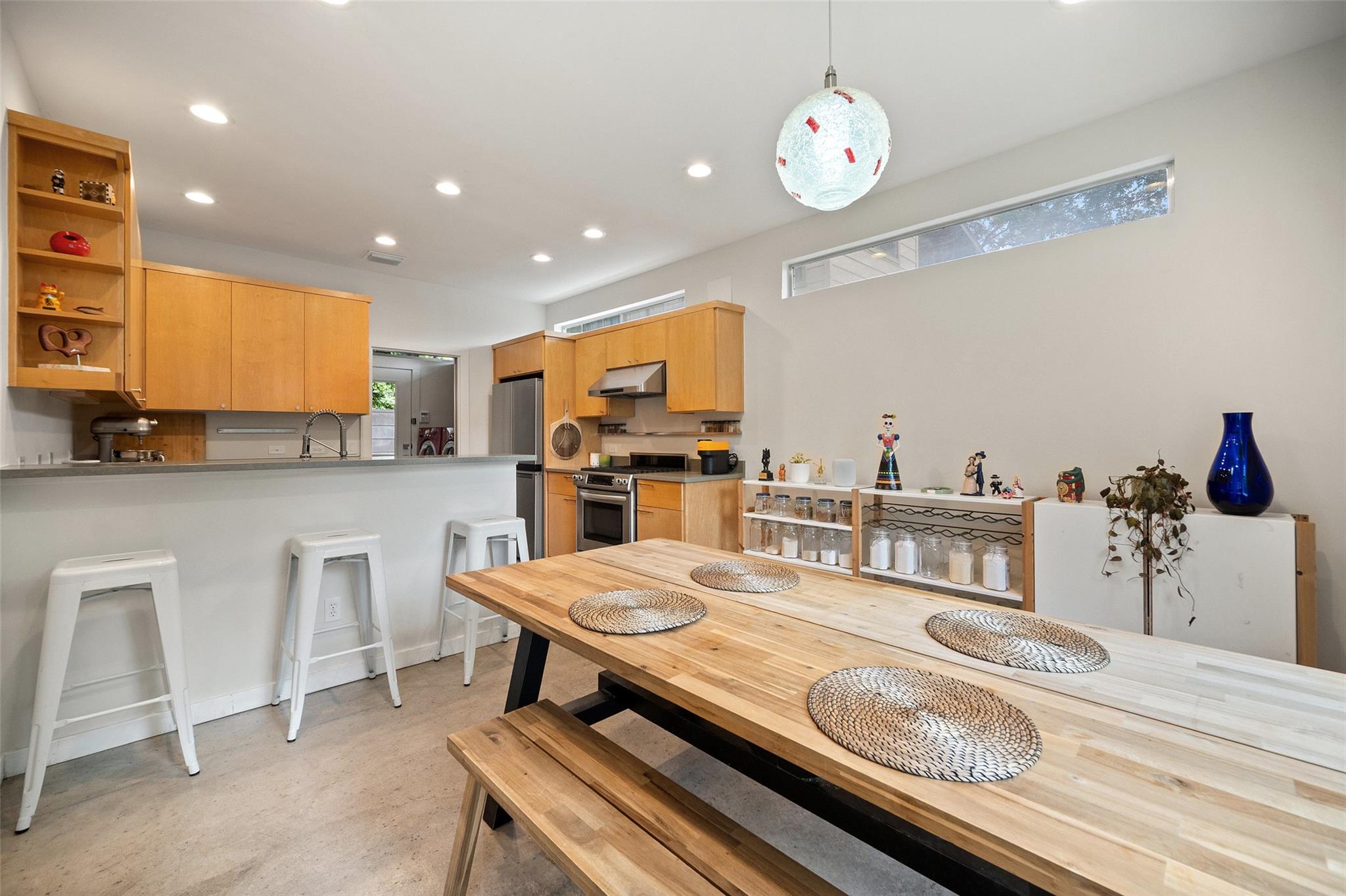 1411 E 2nd St # B2, Austin, TX 78702