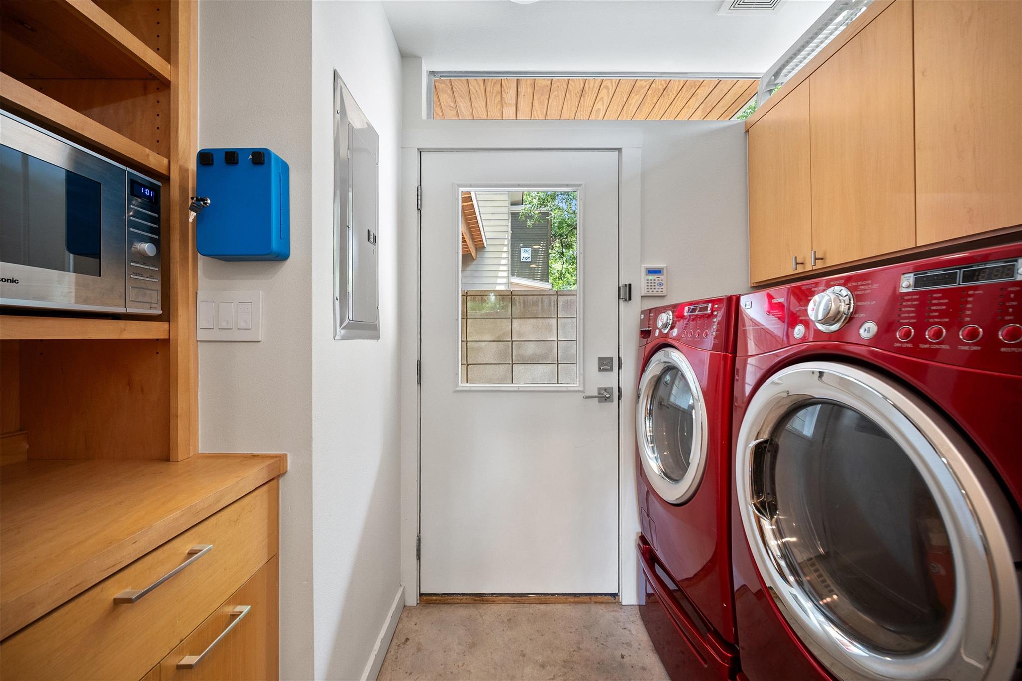 1411 E 2nd St # B2, Austin, TX 78702