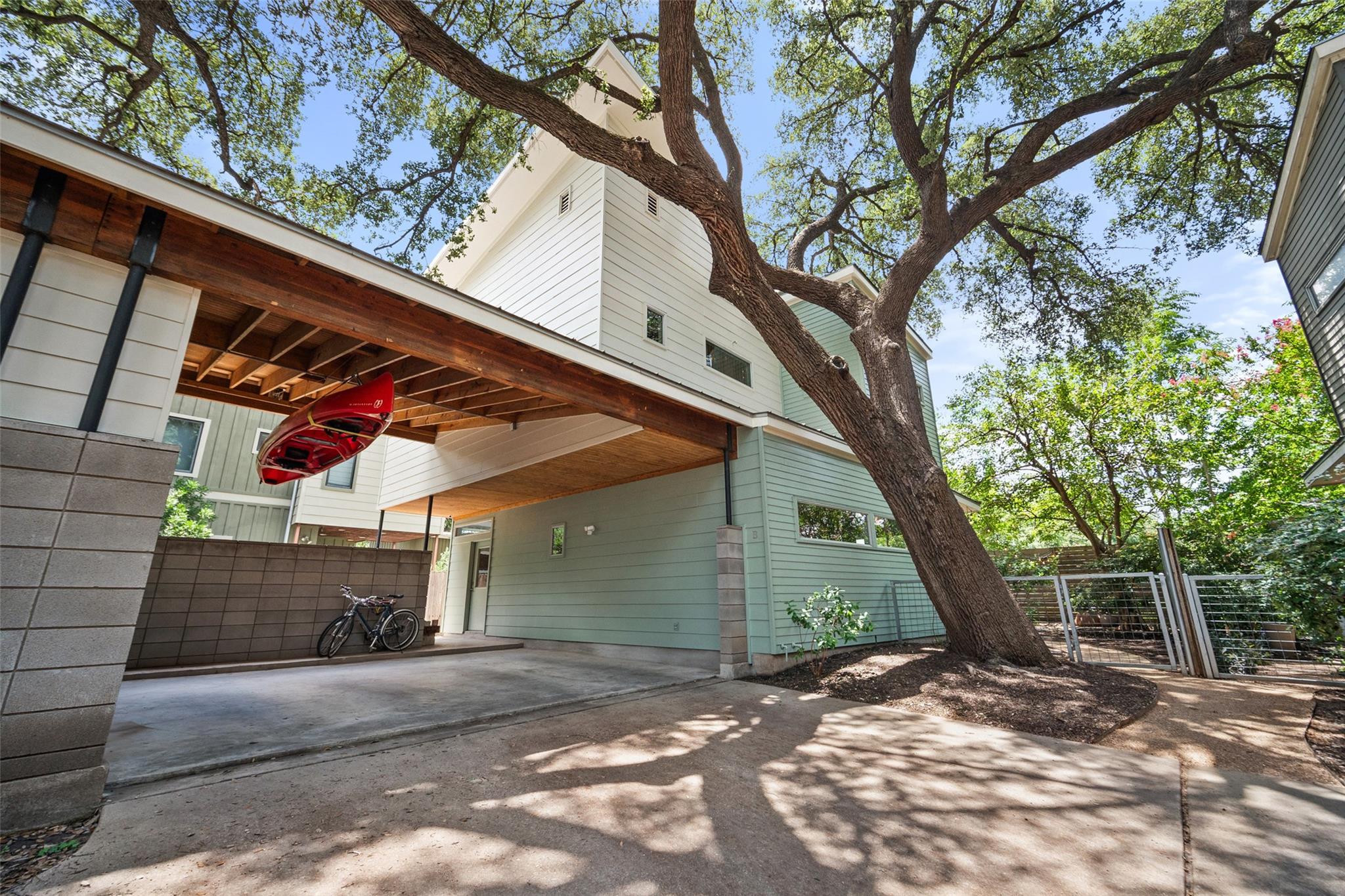 1411 E 2nd St # B2, Austin, TX 78702