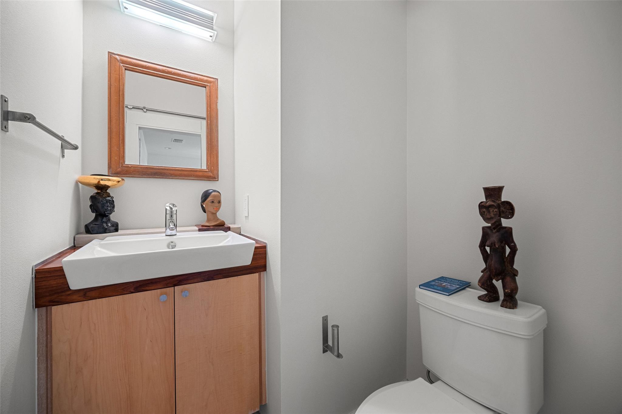 1411 E 2nd St # B2, Austin, TX 78702