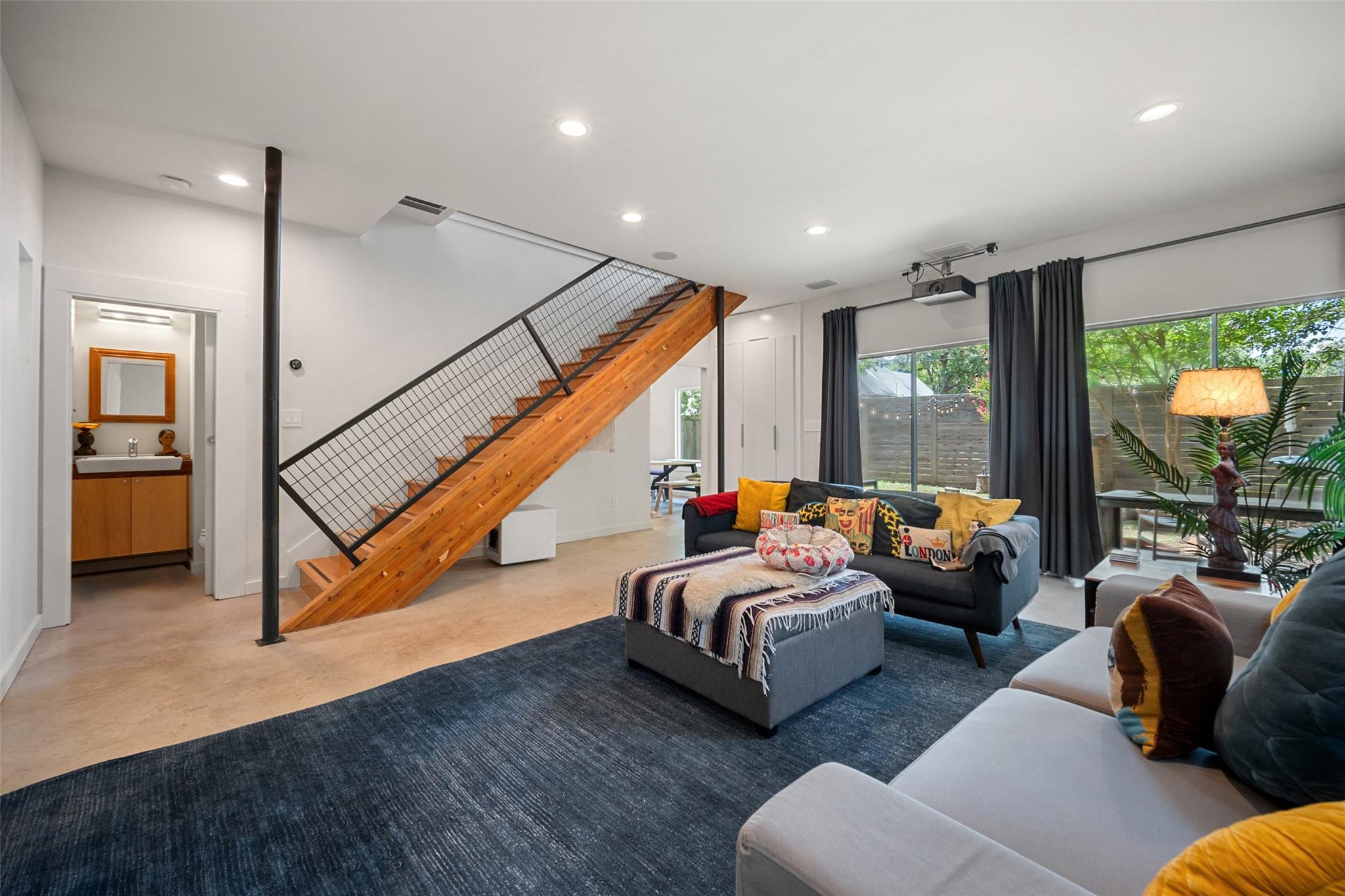 1411 E 2nd St # B2, Austin, TX 78702