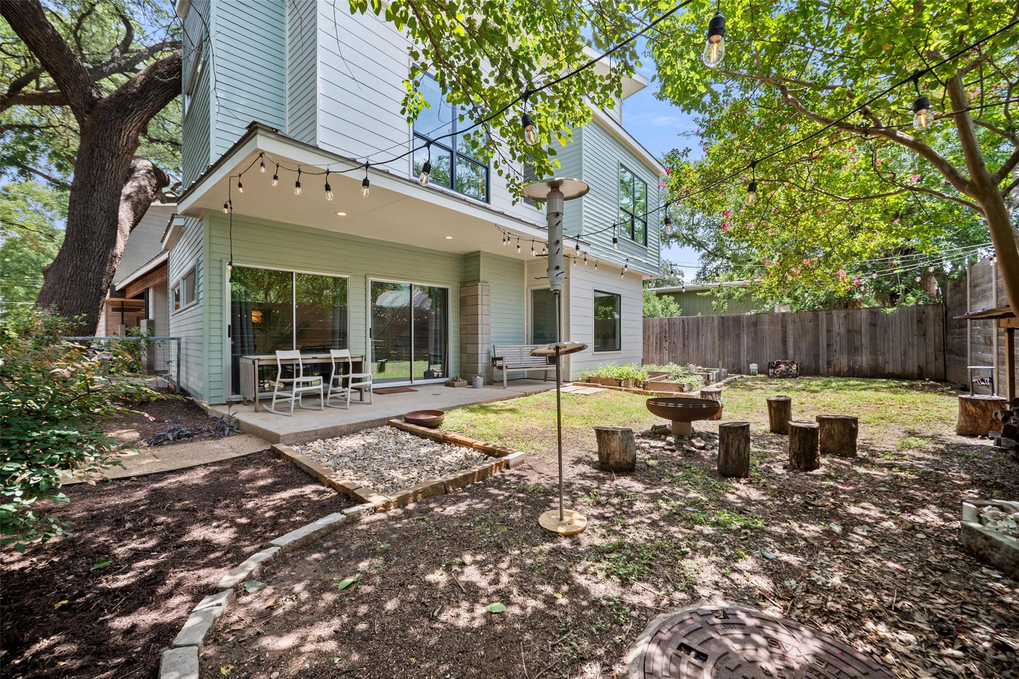 1411 E 2nd St # B2, Austin, TX 78702