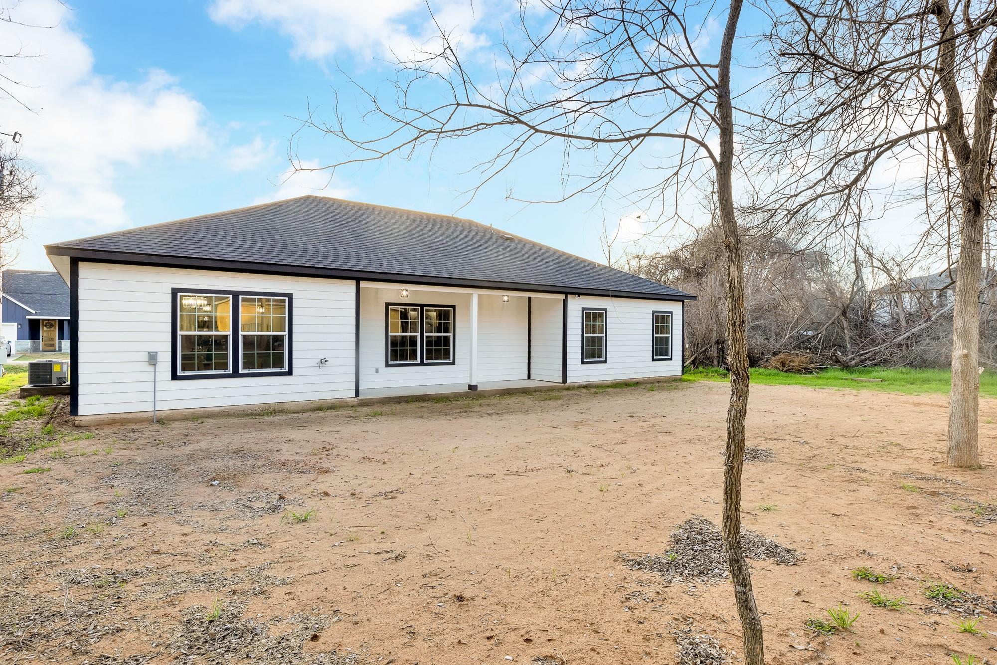 137 Puu Waa Waa Ln, Bastrop, TX 78602