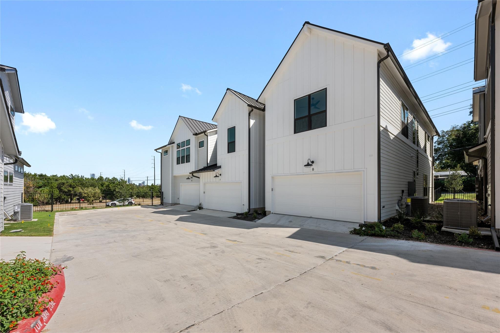 2707 Dulce Ln # 7, Austin, TX 78704