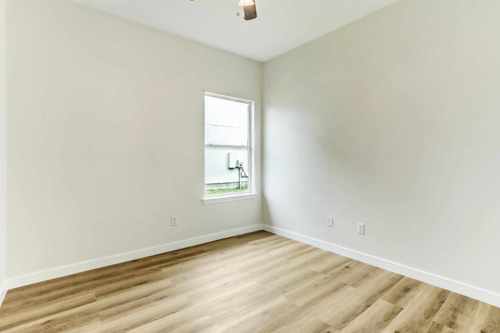 128 Almquist St, Hutto, TX 78634