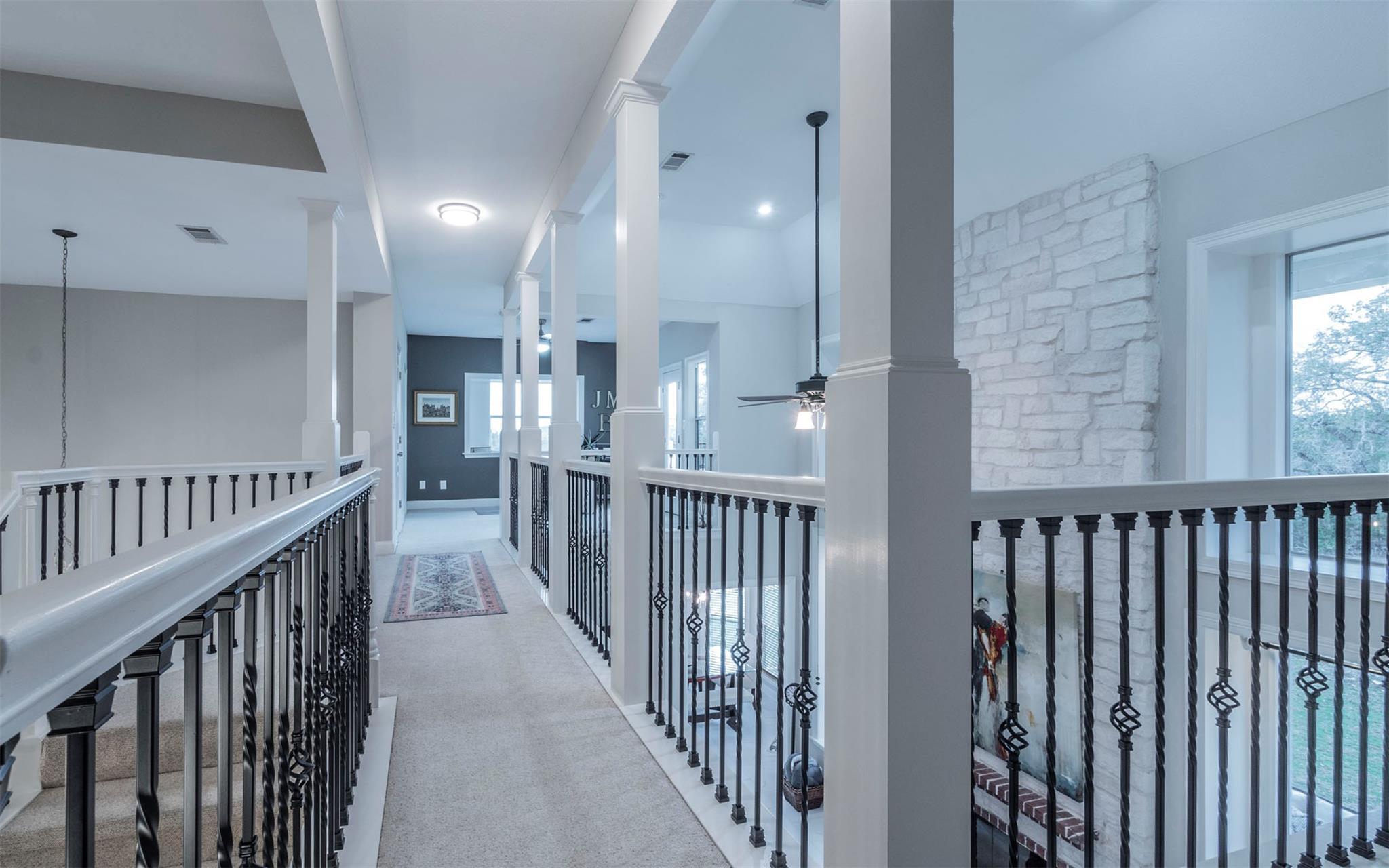333 Wesley Rdg, Spicewood, TX 78669