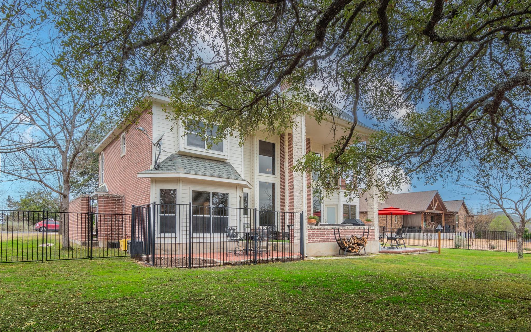 333 Wesley Rdg, Spicewood, TX 78669