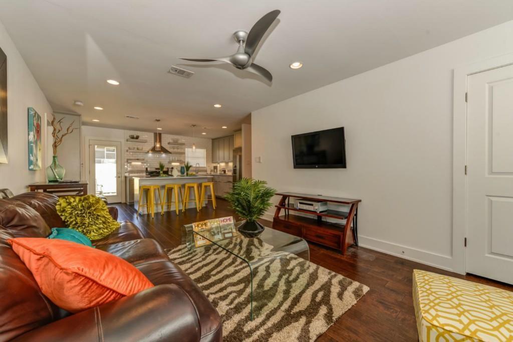 1110 W Oltorf St, Austin, TX 78704