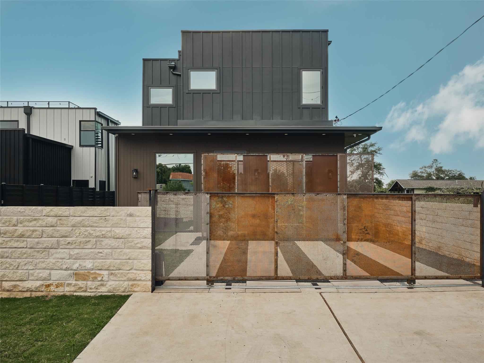 412 Kemp St, Austin, TX 78741