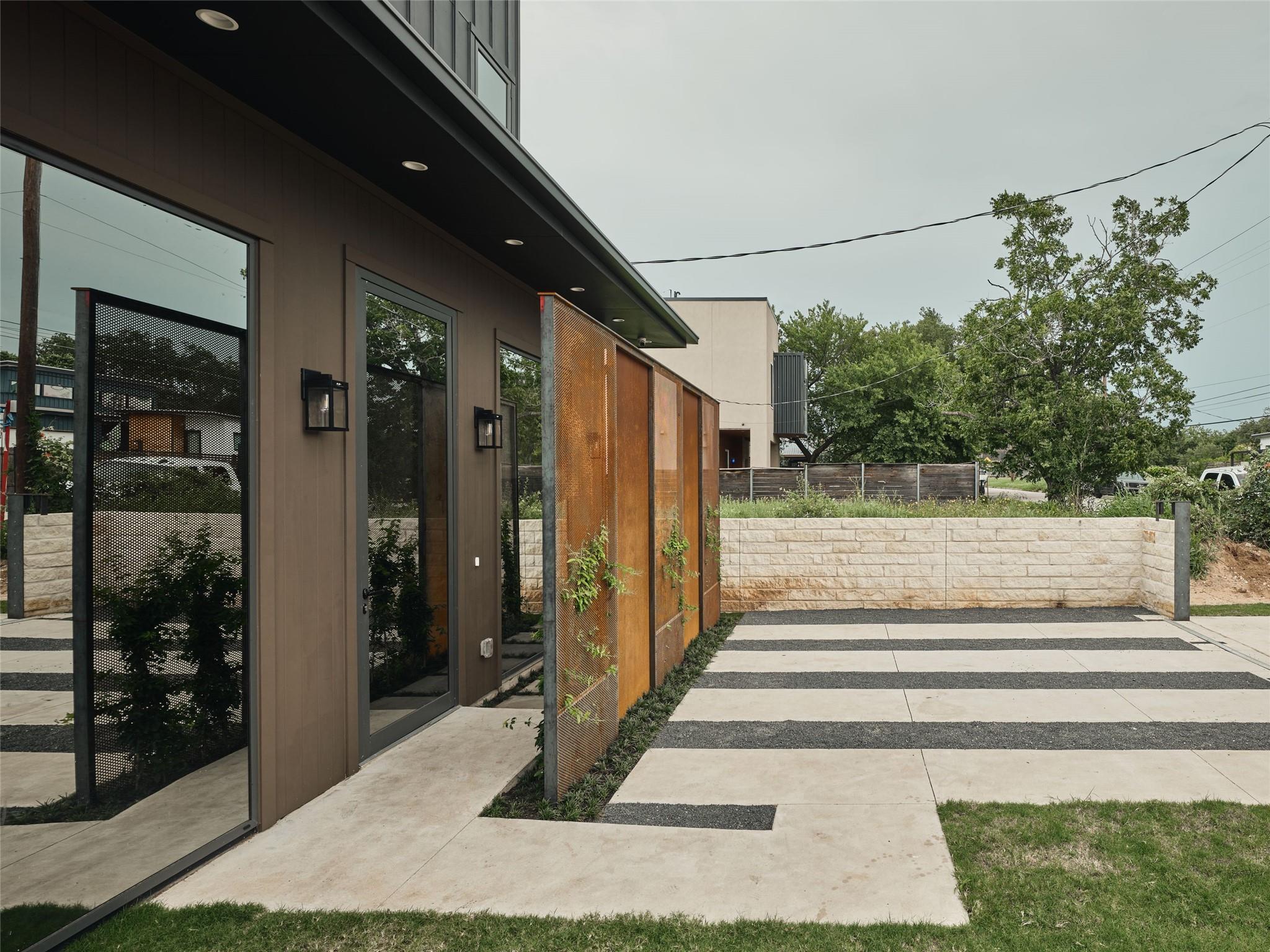 412 Kemp St, Austin, TX 78741
