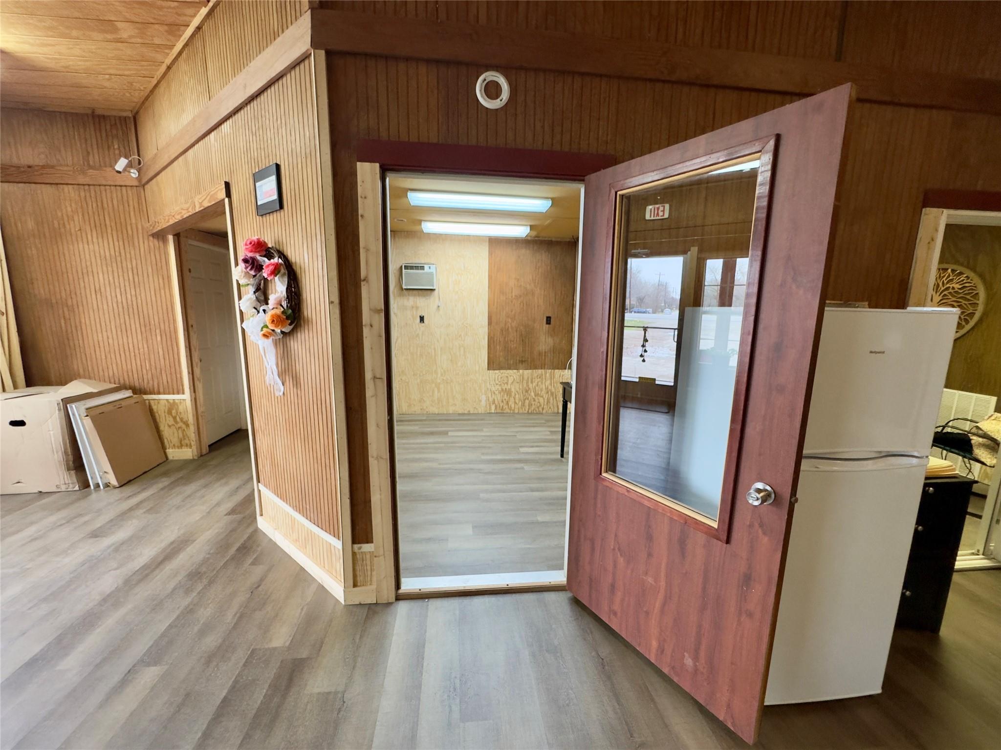 404 Blackjack UNIT B St # B, Lockhart, TX 78644