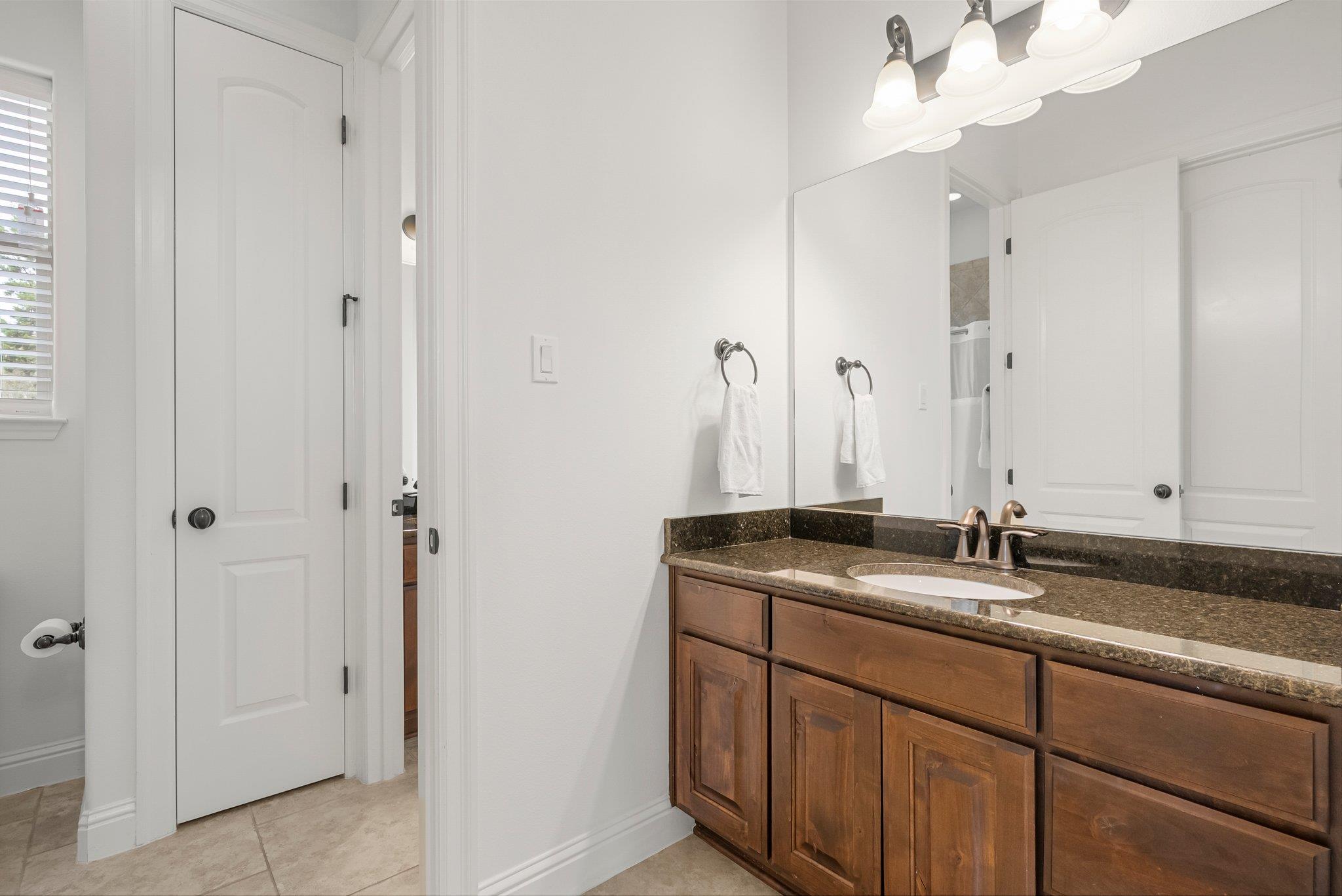 1104 Squaw Vly, Leander, TX 78641