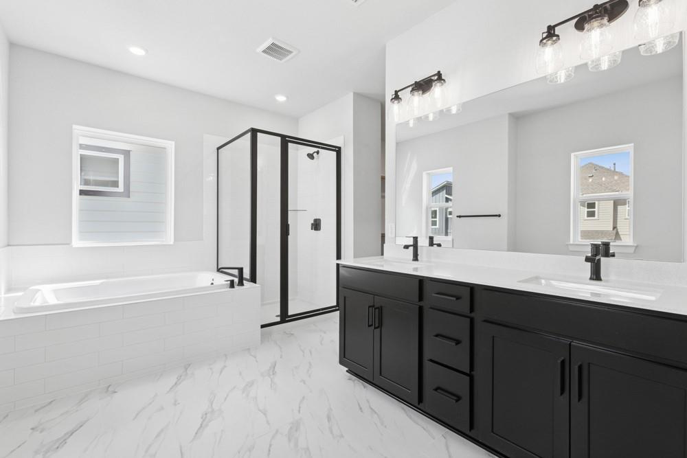 1019 Lucinda Williams Dr, Austin, TX 78744