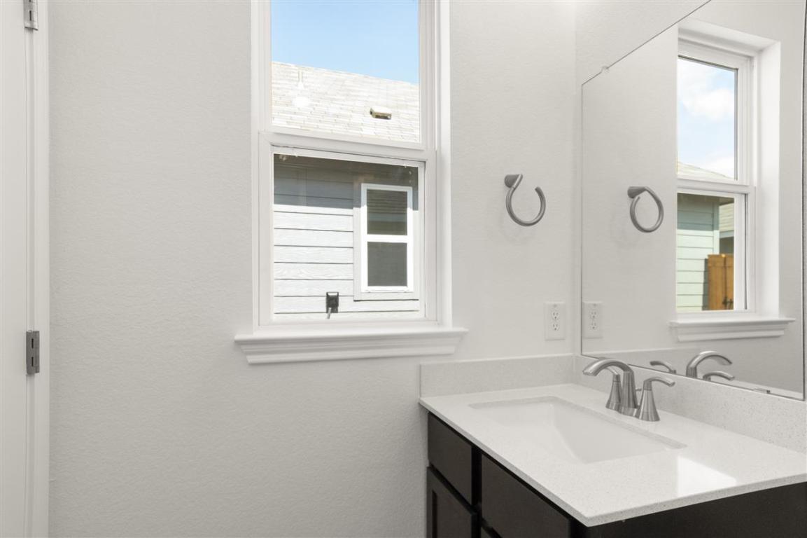168 Bosque Dr, San Marcos, TX 78666