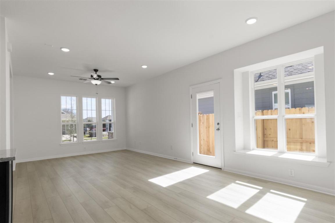 168 Bosque Dr, San Marcos, TX 78666