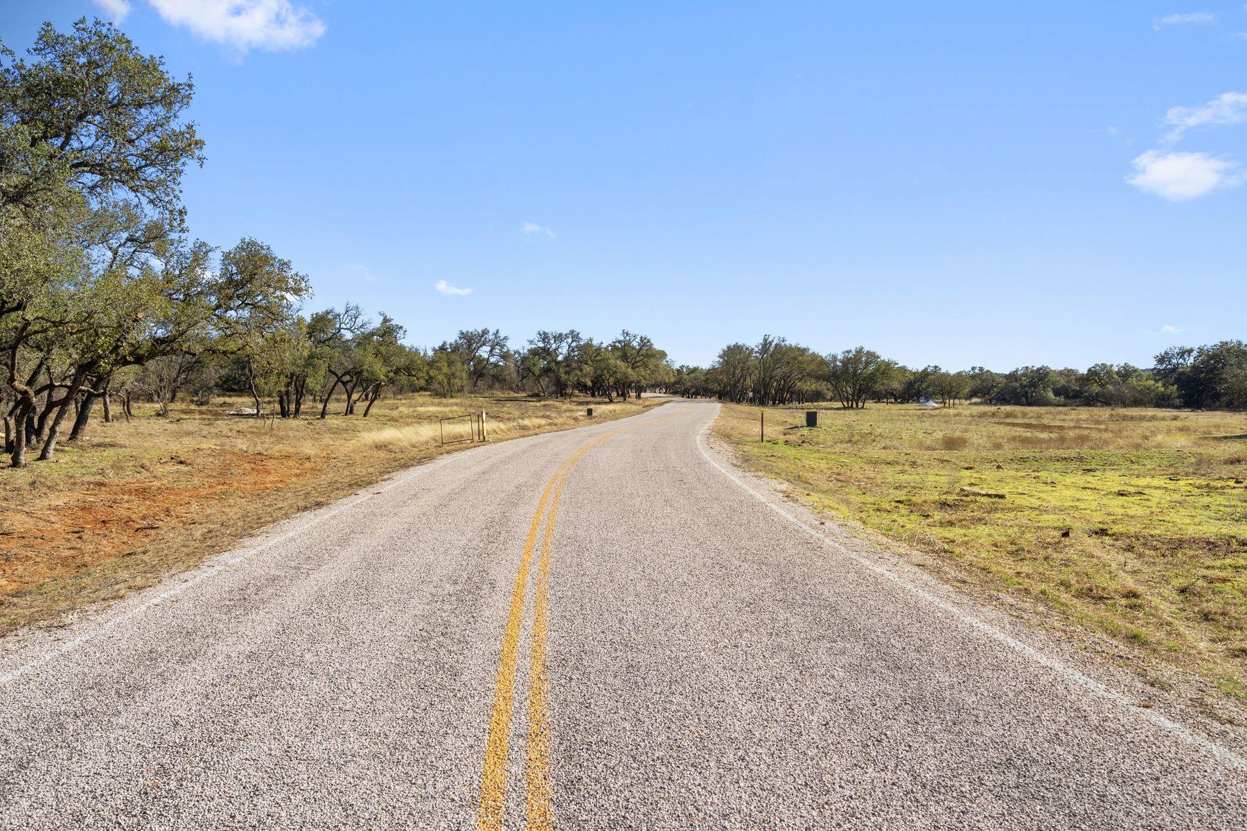 1422 RM 2766, Johnson City, TX 78636