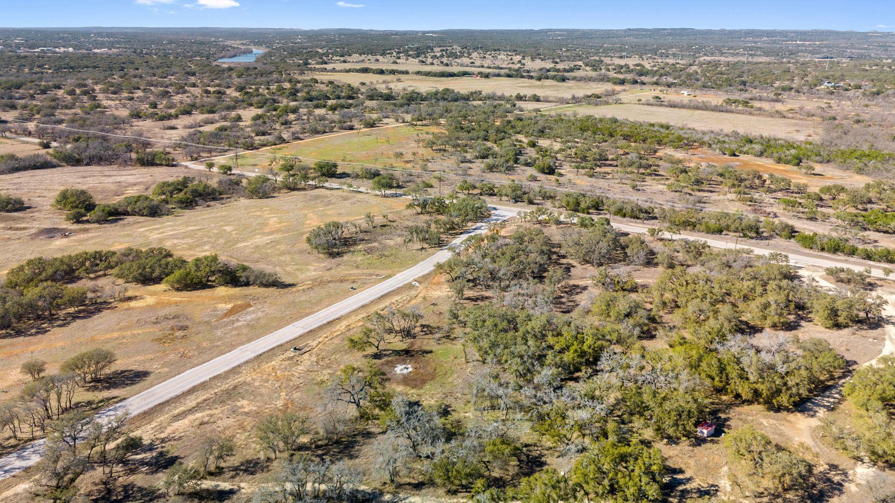 1422 RM 2766, Johnson City, TX 78636