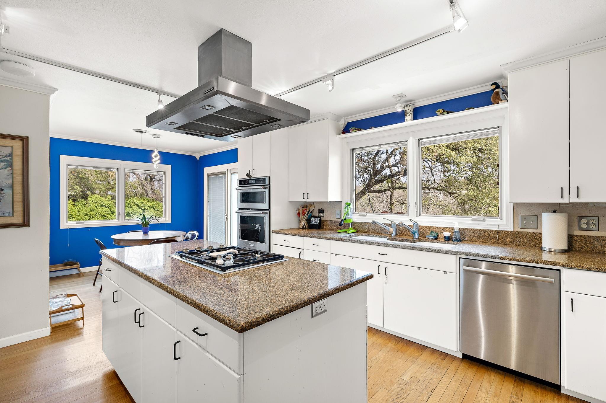 7 Inwood Cir, Austin, TX 78746